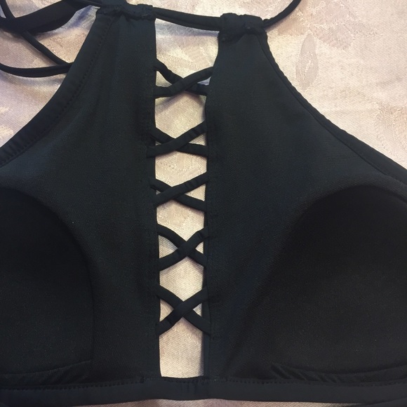 A.N.A. Black bikini top high-neck criss-cross 6 - Picture 5 of 6